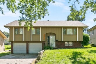 Building Photo - 12865 Valley St