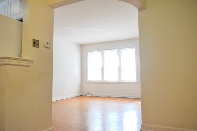 Building Photo - 6231 Eichelberger St