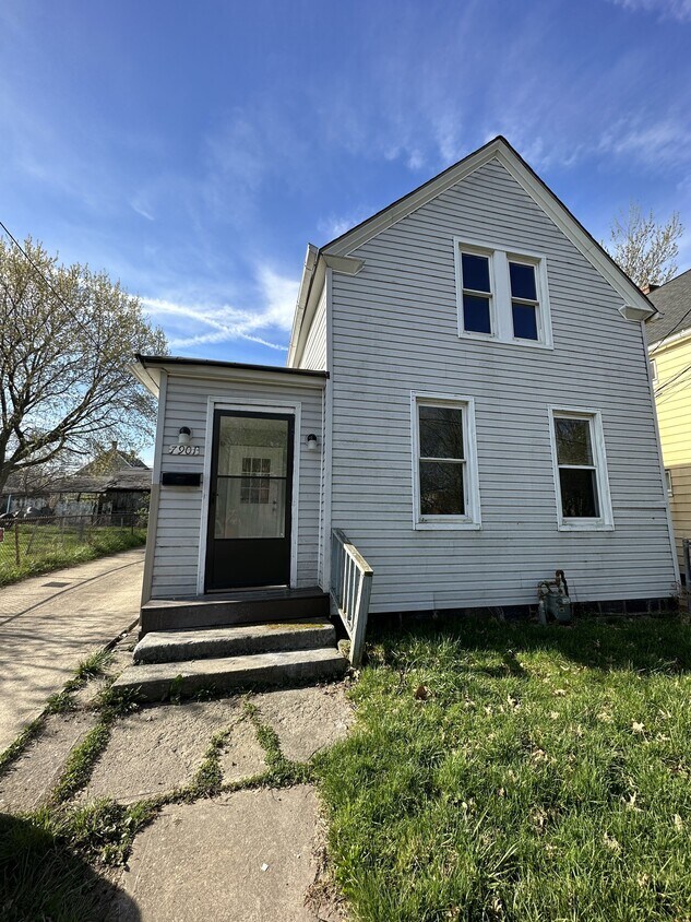 7901 Guthrie Ave, Cleveland, OH 44102 Townhome Rentals in Cleveland