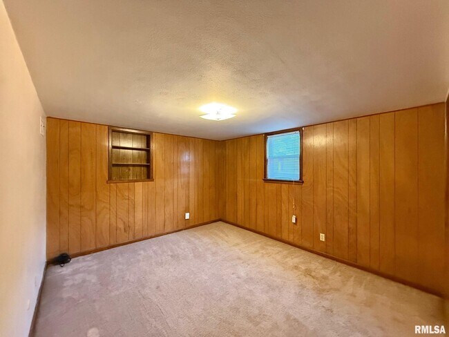 Foto del edificio - 105 Paradise Ct