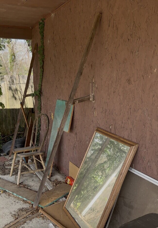 Foto del edificio - Handyman Special – Land + Home (Rent-to-Own)