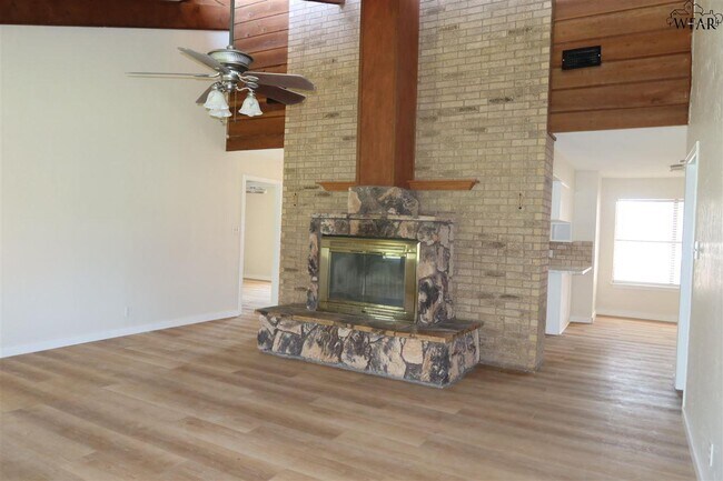 Foto del edificio - 5030 Edgecliff Dr
