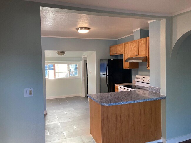 Building Photo - 4525 NE 85th Ave