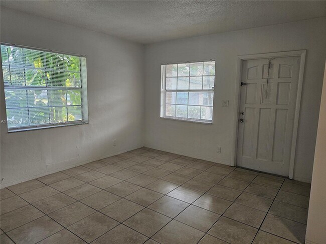Foto del edificio - 2325 Taylor St
