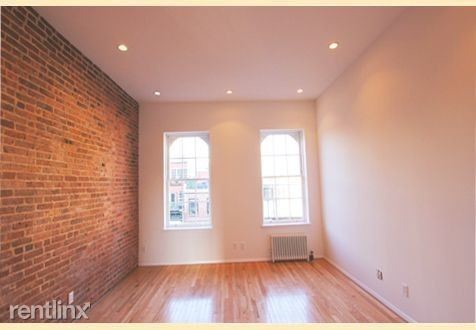 Building Photo - 326 E 81st St