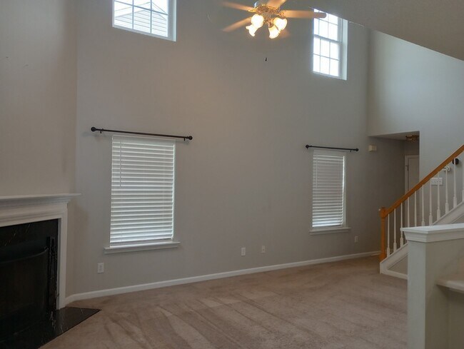 Building Photo - 108 Lacombe Ct