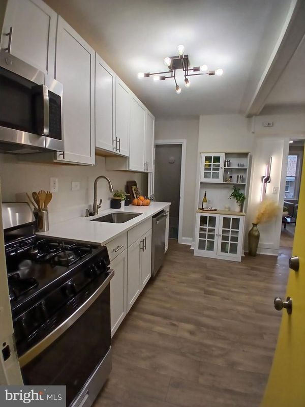 Foto del edificio - 3323 Elmley Ave