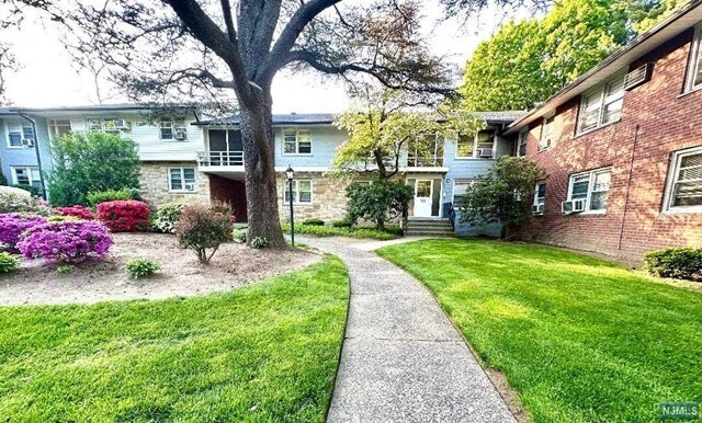 Primary Photo - 26-15 Fair Lawn Ave