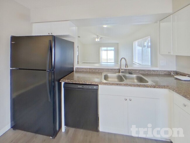 Foto del edificio - 4432 Country Hills Blvd