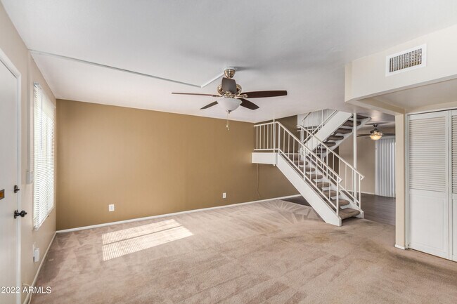 Foto del edificio - 6933 E Osborn Rd