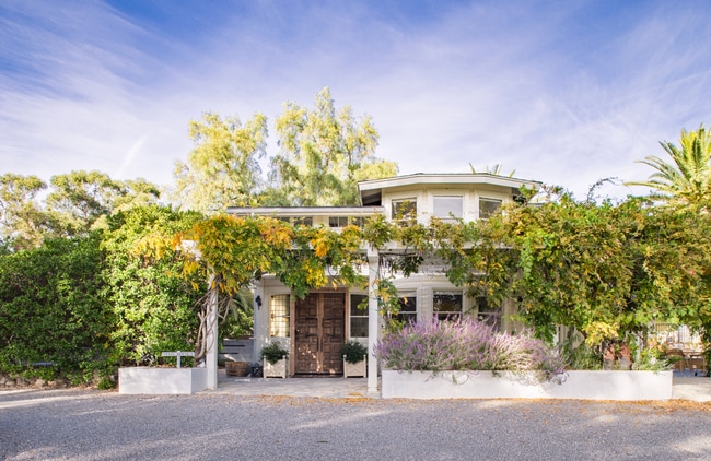 Building Photo - 2910 Hwy 154