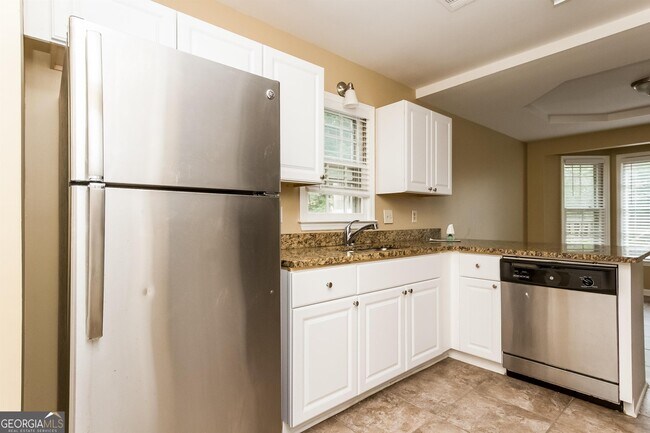 Building Photo - 4876 Country Cove Way