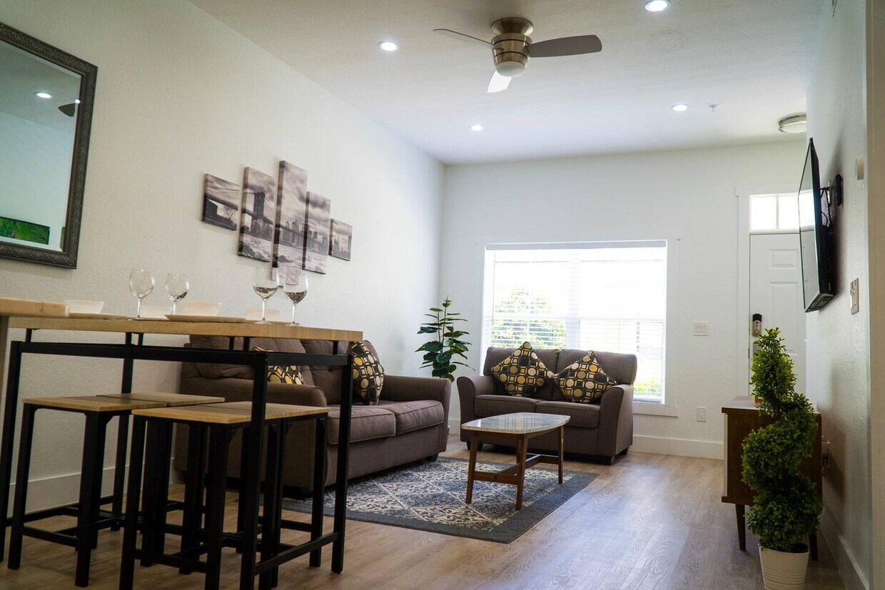 4004 Santa Maria Dr, Kissimmee, FL 34741 Townhome Rentals in