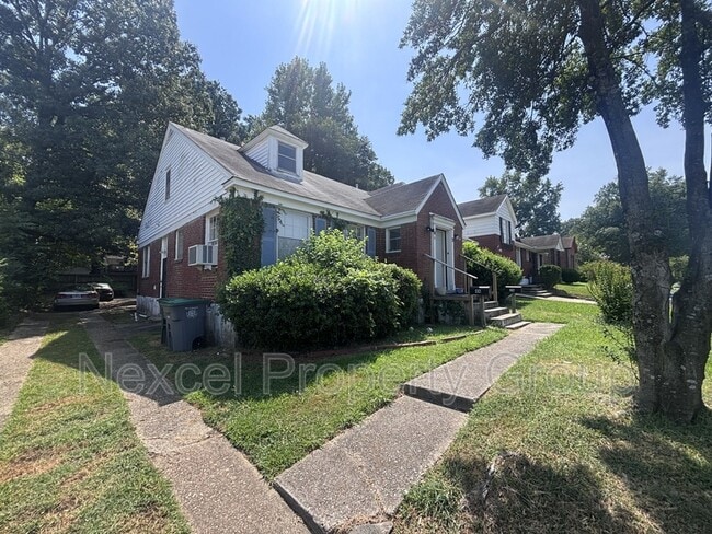 Photo - 4 N Holmes St., House