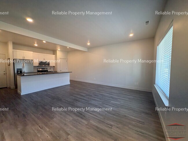 Foto del edificio - 148 S Emery Ln