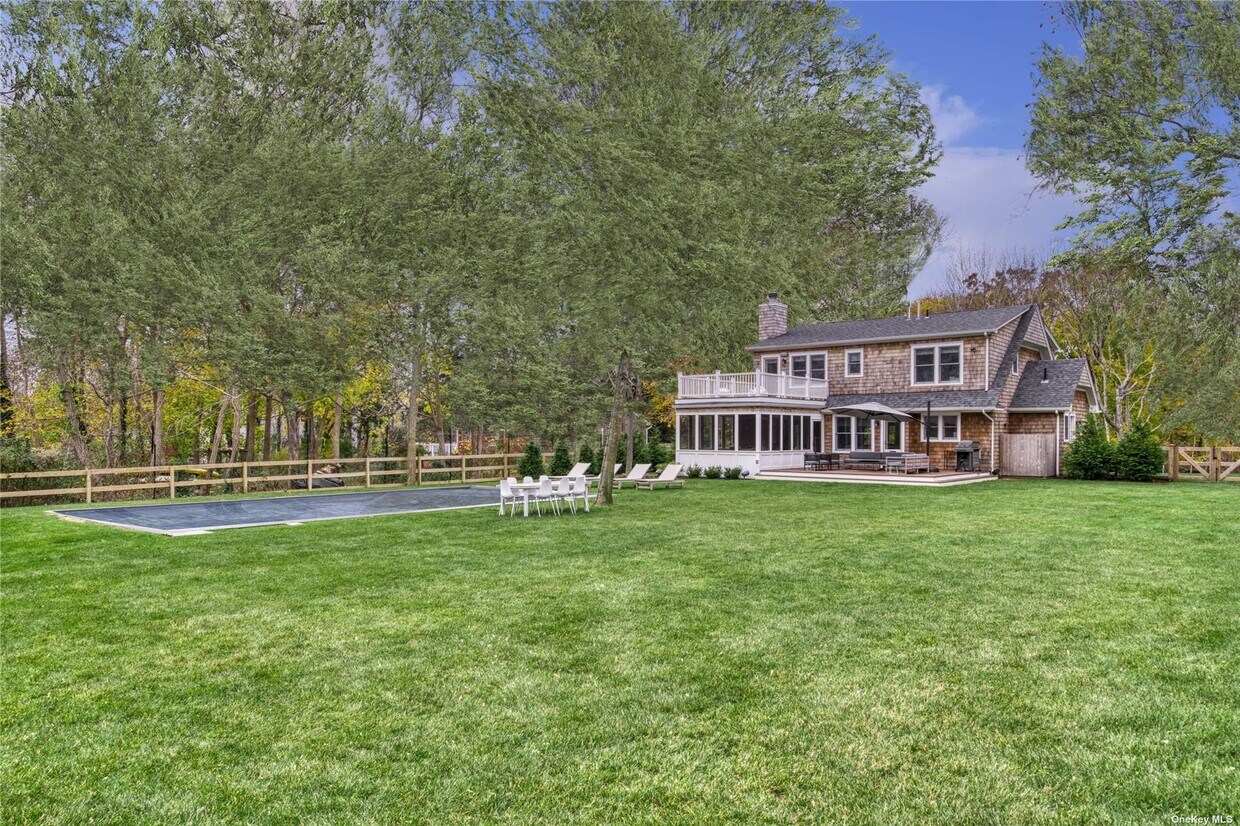 Foto principal - 1700 Cedar Dr
