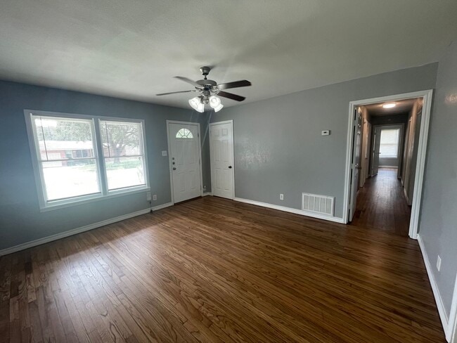 Building Photo - 4501 Moravian Dr