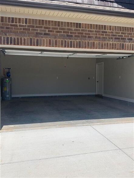Foto del edificio - 1048 Springfield Blvd