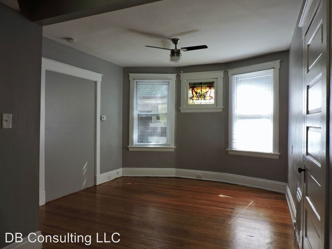 Building Photo - 217 Emming St