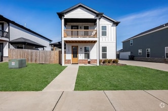 Building Photo - 1709 W Whitney Ln