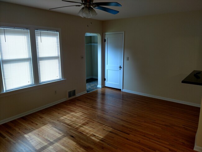 Foto del edificio - 505 10th Ave NW