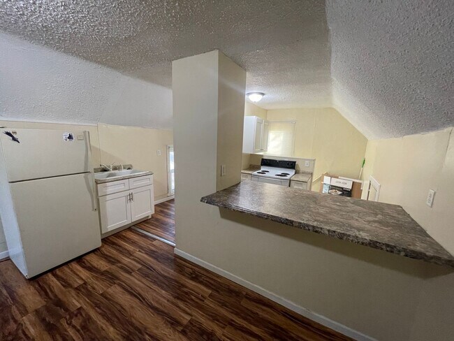Foto del edificio - 1591 Plainfield Ave NE
