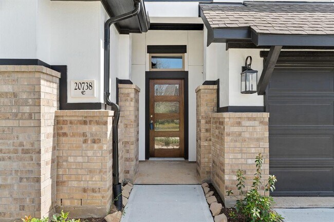 Building Photo - 20738 Via Casa Linda Dr