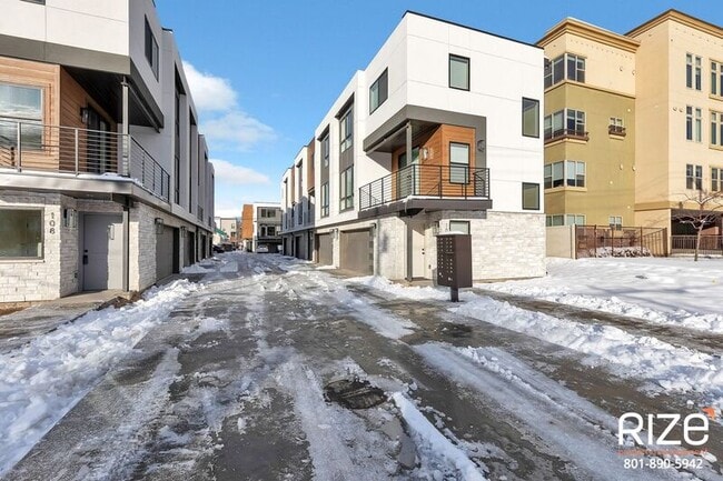 Building Photo - 532 S 500 E