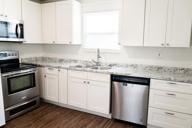 Foto del edificio - 2638 Dexter Ln