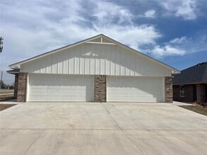 Building Photo - 306 Liam Dr