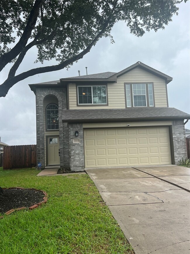 Building Photo - 12035 Duane St