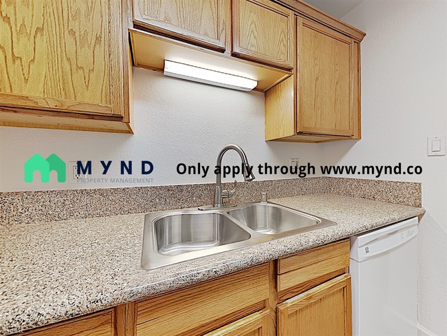 Foto del edificio - 3953 Clear Acre Ln