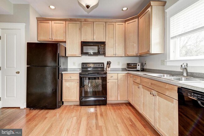 Foto del edificio - 2103 N Taylor St