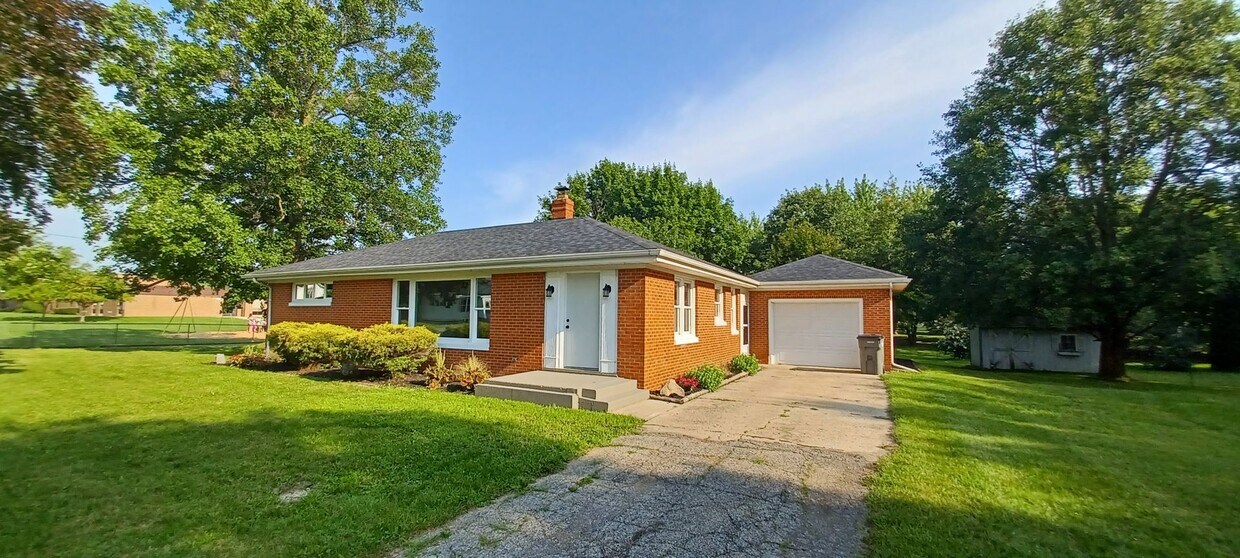 Foto principal - Lovely brick ranch in Millersburg!
