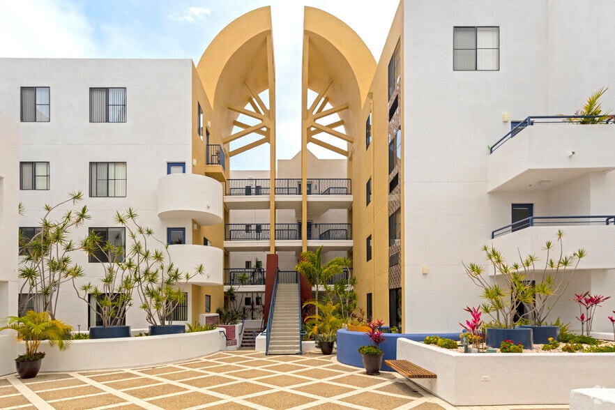 600 Front Street Apartments