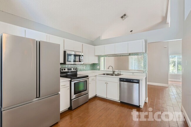 Foto del edificio - 28534 Tall Grass Dr