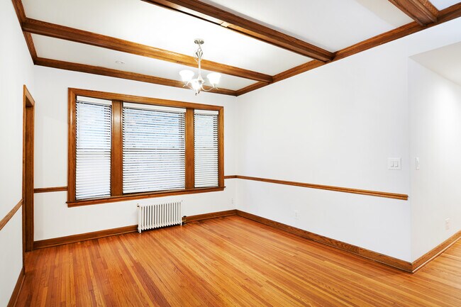 Dining/Entertainment Room With Beamed Ceilings - 5610 N Kenmore Ave