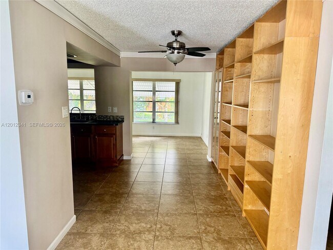 Foto del edificio - 1010 NW 72nd Terrace