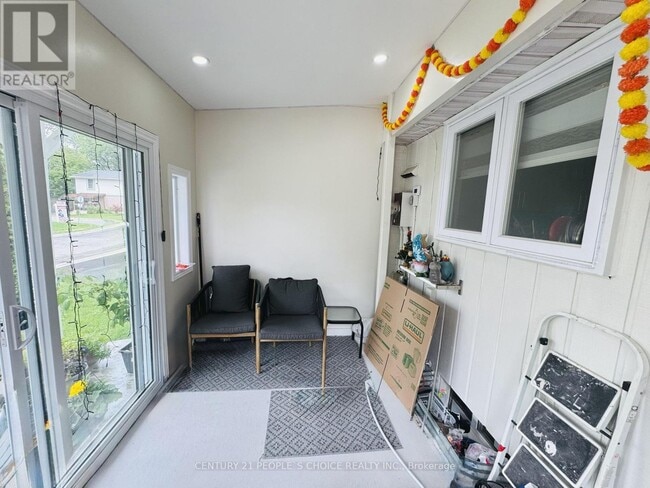 Building Photo - 46 Hindquarter Ct
