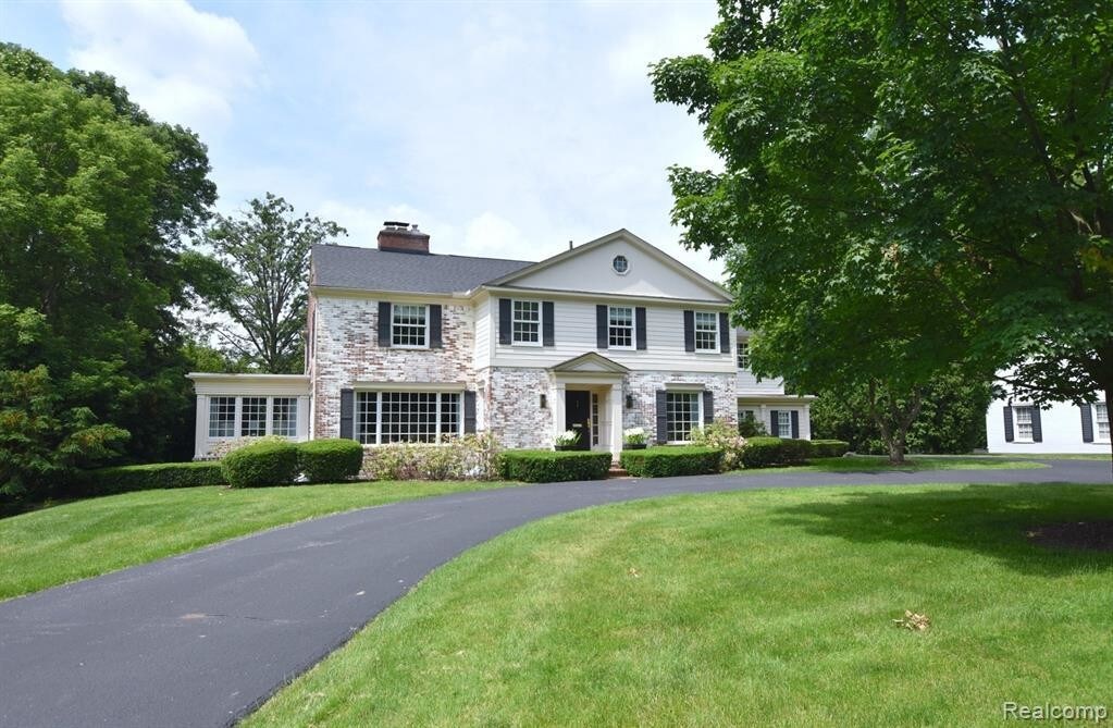 Primary Photo - 893 Glengarry Cir W