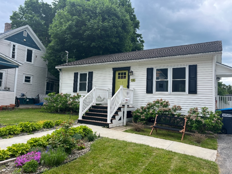 Photo - 24 Brainerd St (Saint Albans City, VT)