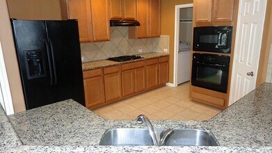 Building Photo - 21911 Canyonwood Park Ln