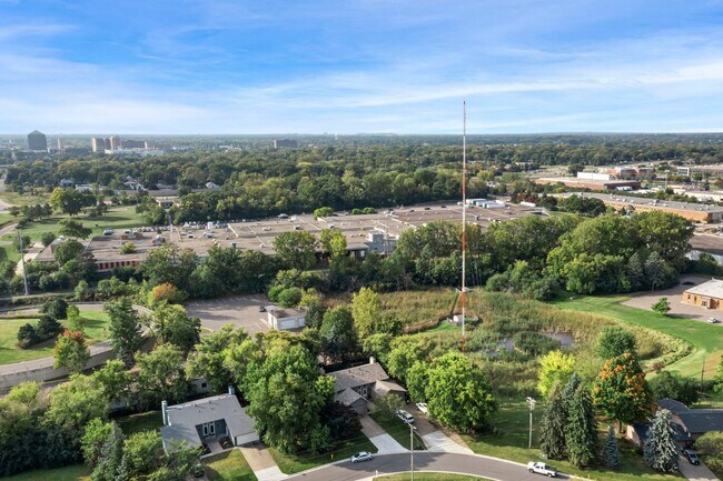 Foto del edificio - 3 Bedroom Golden Valley Home