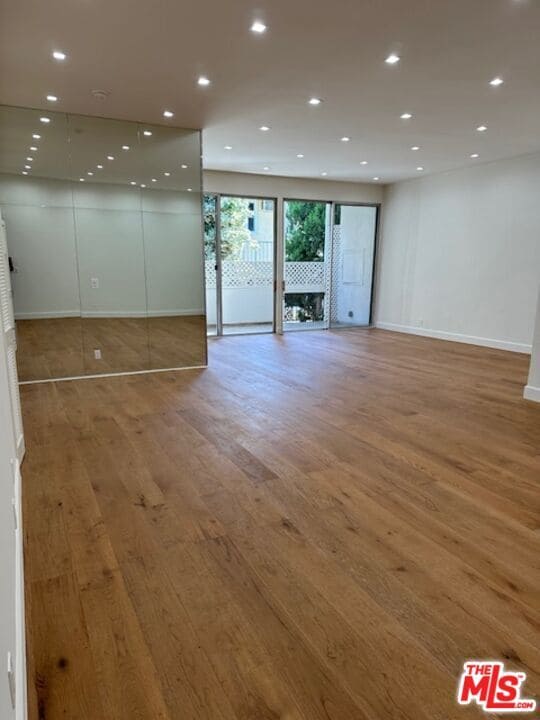 Foto del edificio - 11970 Montana Ave