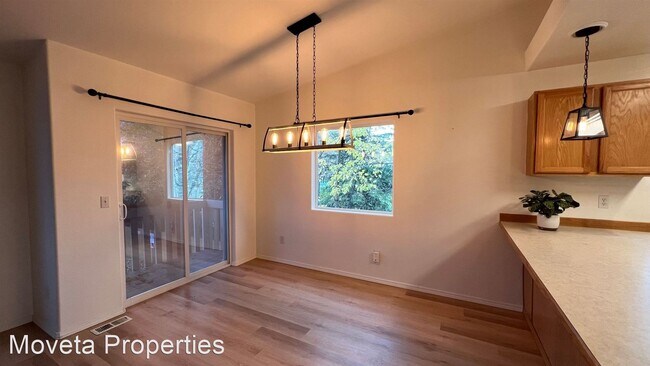 Foto del edificio - 3 br, 2 bath House - 9050 Dewberry Street #15