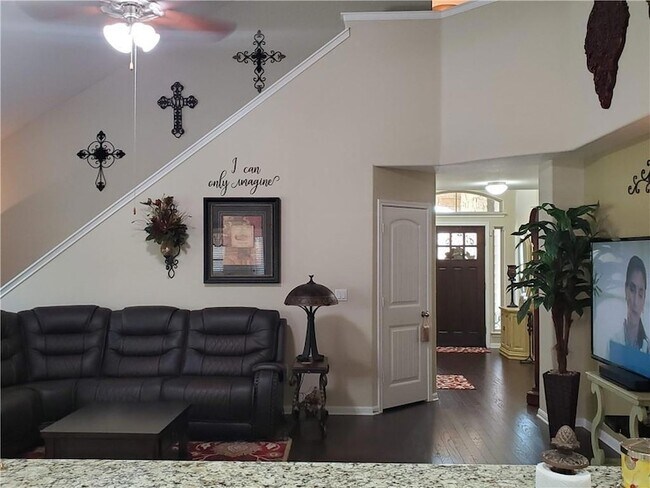 Building Photo - 405 Tula Trail