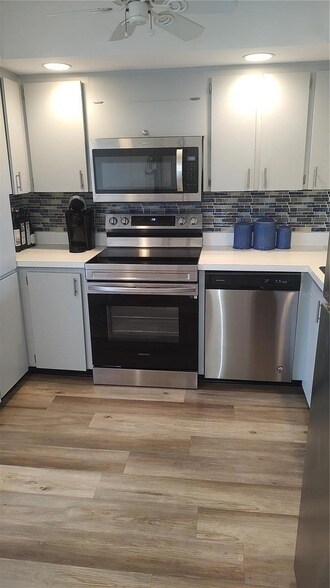 Foto del edificio - 2621 Cove Cay Dr