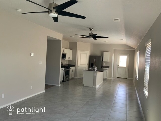 Foto del edificio - 5852 Colfax Pl NE