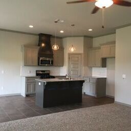 Foto del edificio - 3 Bed | 2 Bath Home - Deer Creek Schools - Storm Shelter - Rockwell Village Addition