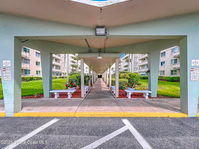 Foto del edificio - 2020 N Atlantic Ave